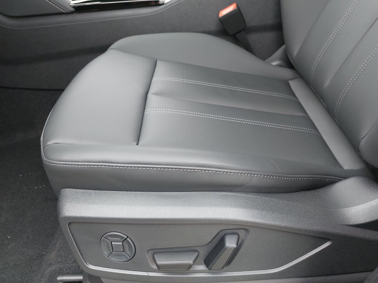 New 2026 Audi Q5 Premium Plus AWD/4WD image 32