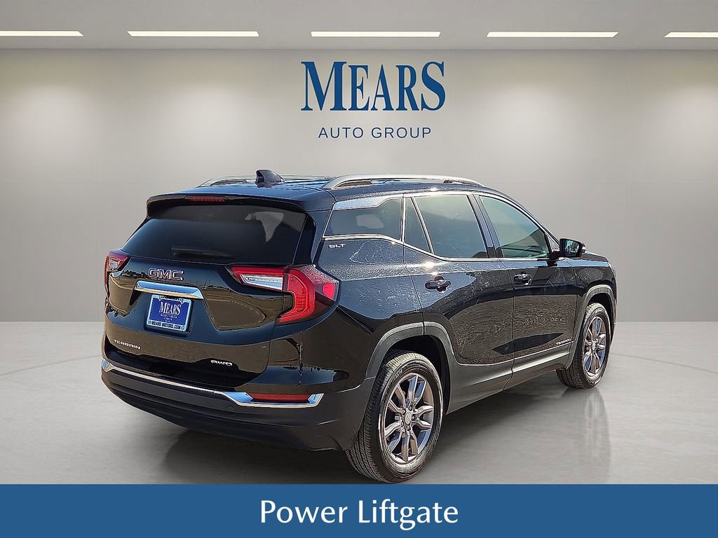 Used 2024 GMC Terrain SLT image 6