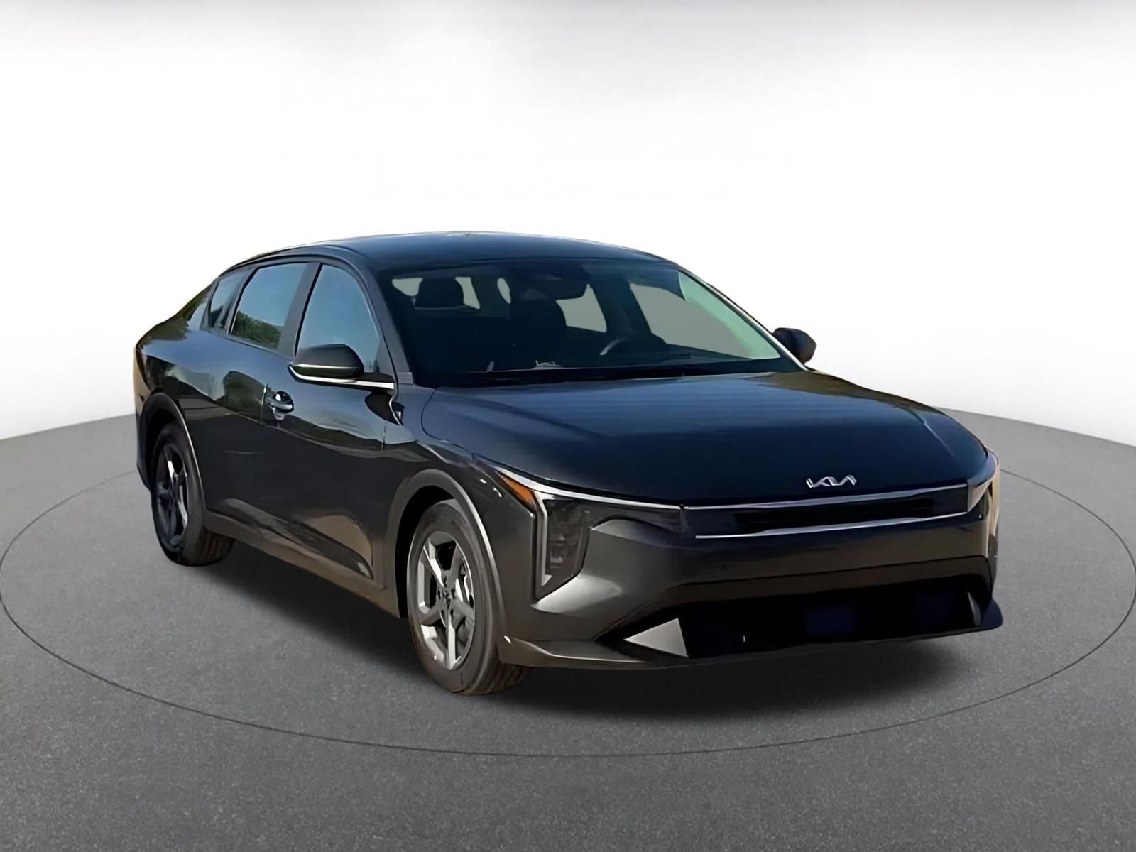 Used 2025 Kia K4 FWD image 3