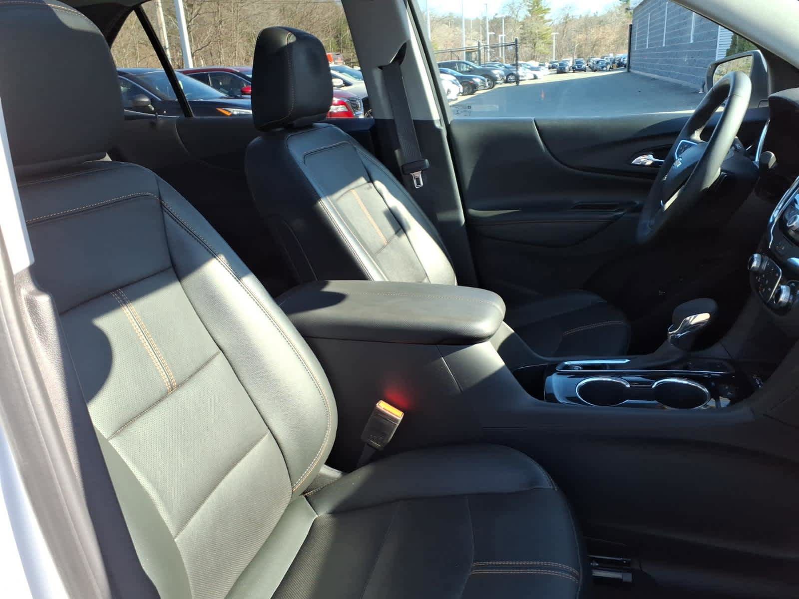 Used 2023 Chevrolet Equinox Premier image 24