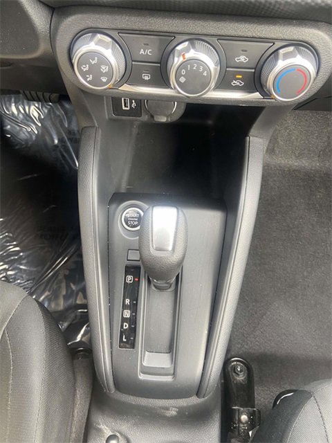 Used 2025 Nissan Kicks Play S image 18