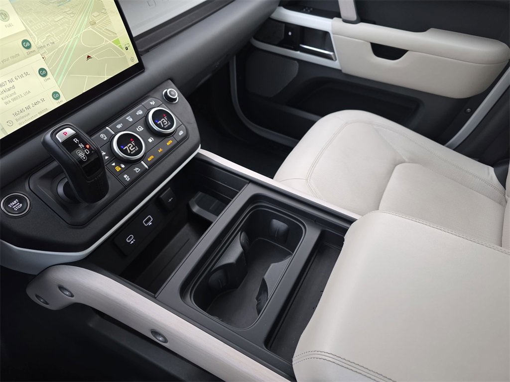 Used 2023 Land Rover Defender 130 First Edition image 26