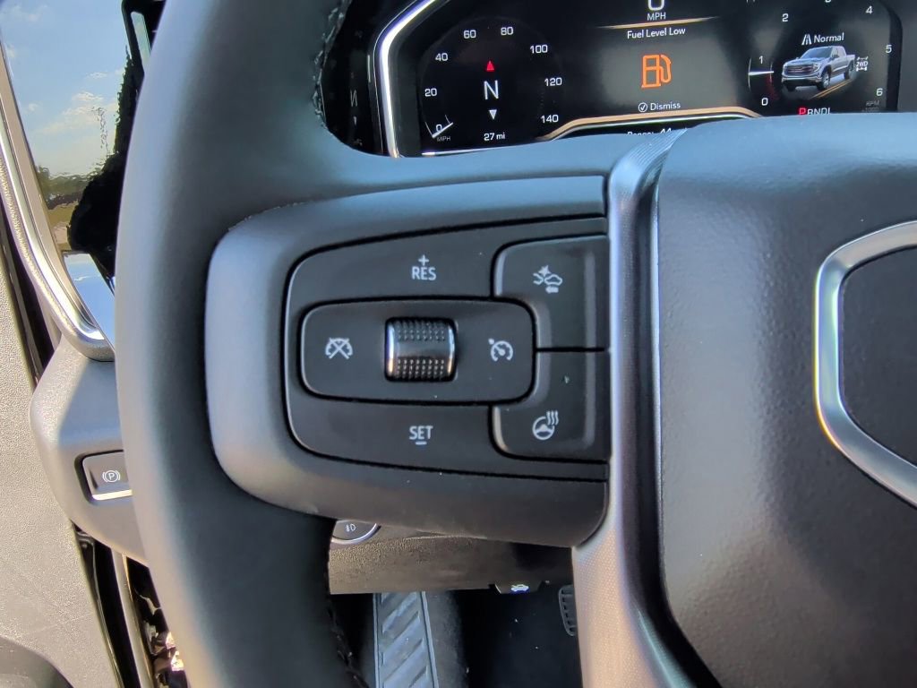New 2025 GMC Sierra 1500 Elevation image 17