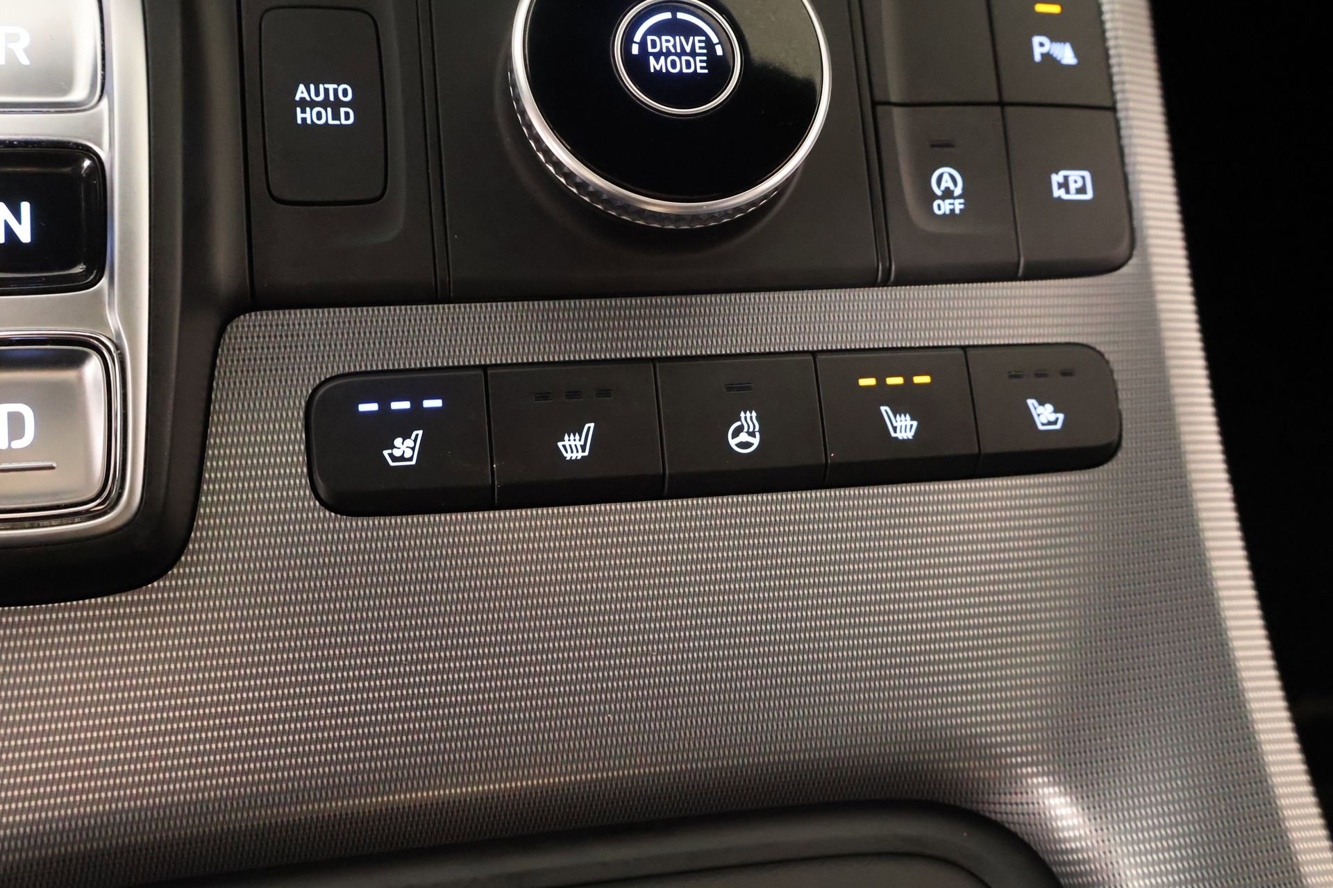 Used 2023 Hyundai Palisade Calligraphy image 8