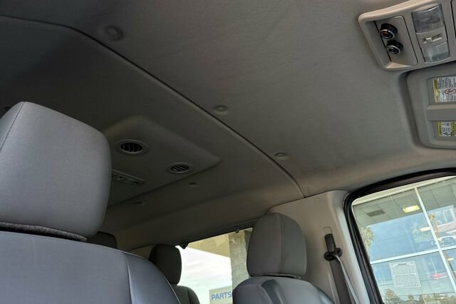 Used 2015 Nissan NV 3500 SV w/ Technology Package image 18