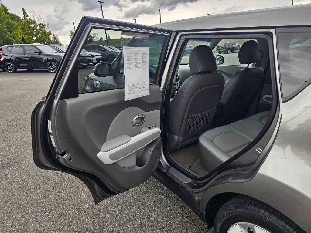 Used 2016 Kia Soul EV + w/ Paint Protection Film Package FWD image 20