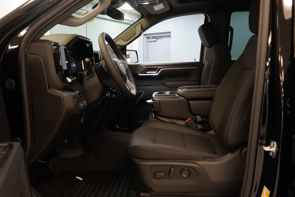 New 2026 Chevrolet Silverado 1500 LT AWD/4WD image 4