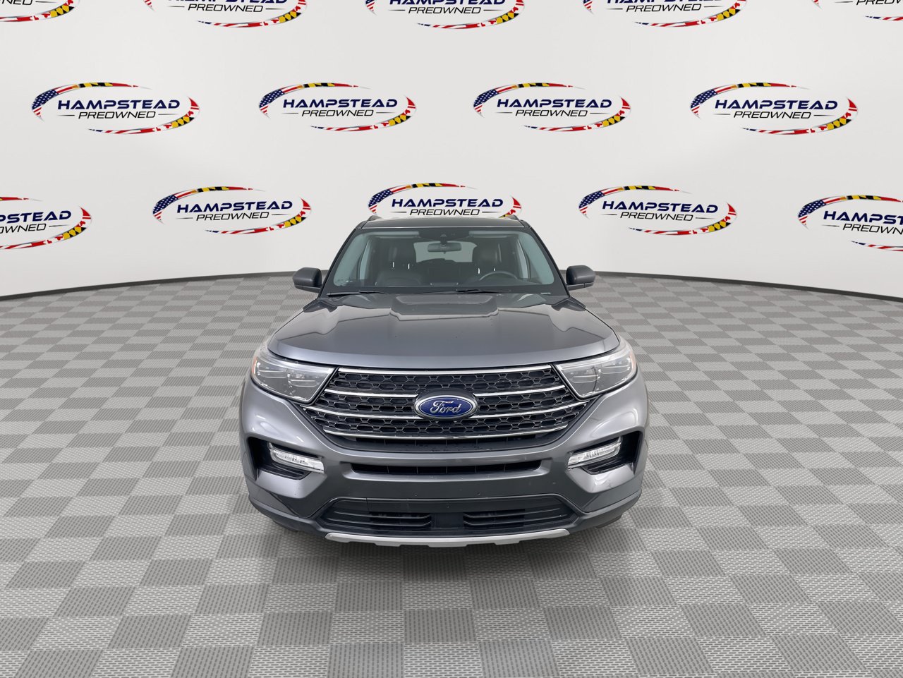 Used 2022 Ford Explorer XLT w/ Equipment Group 202A AWD/4WD image 3
