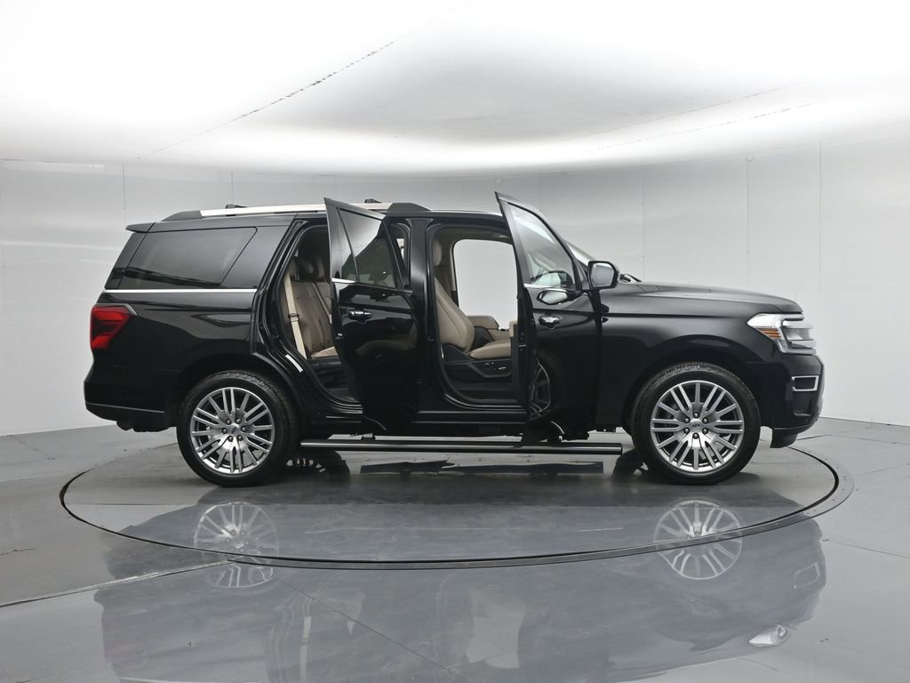 Used 2024 Ford Expedition Limited image 41