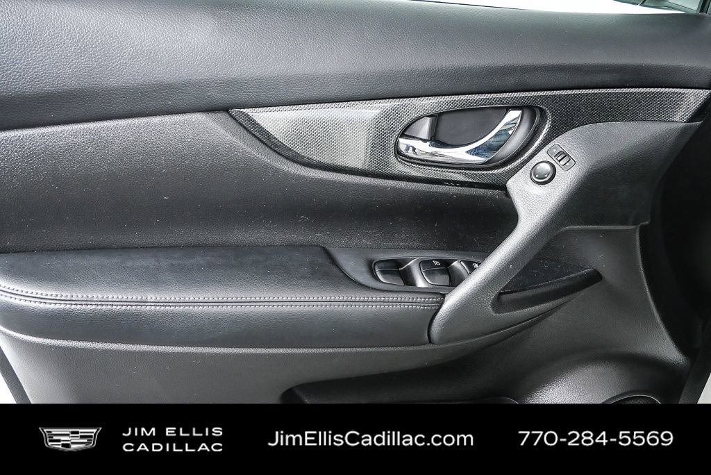 Used 2016 Nissan Rogue SL w/ SL Premium Package image 7