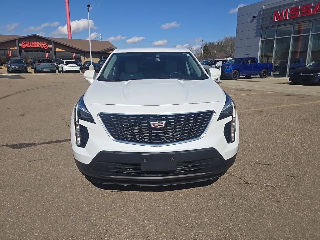 Used 2022 Cadillac XT4 Luxury image 2
