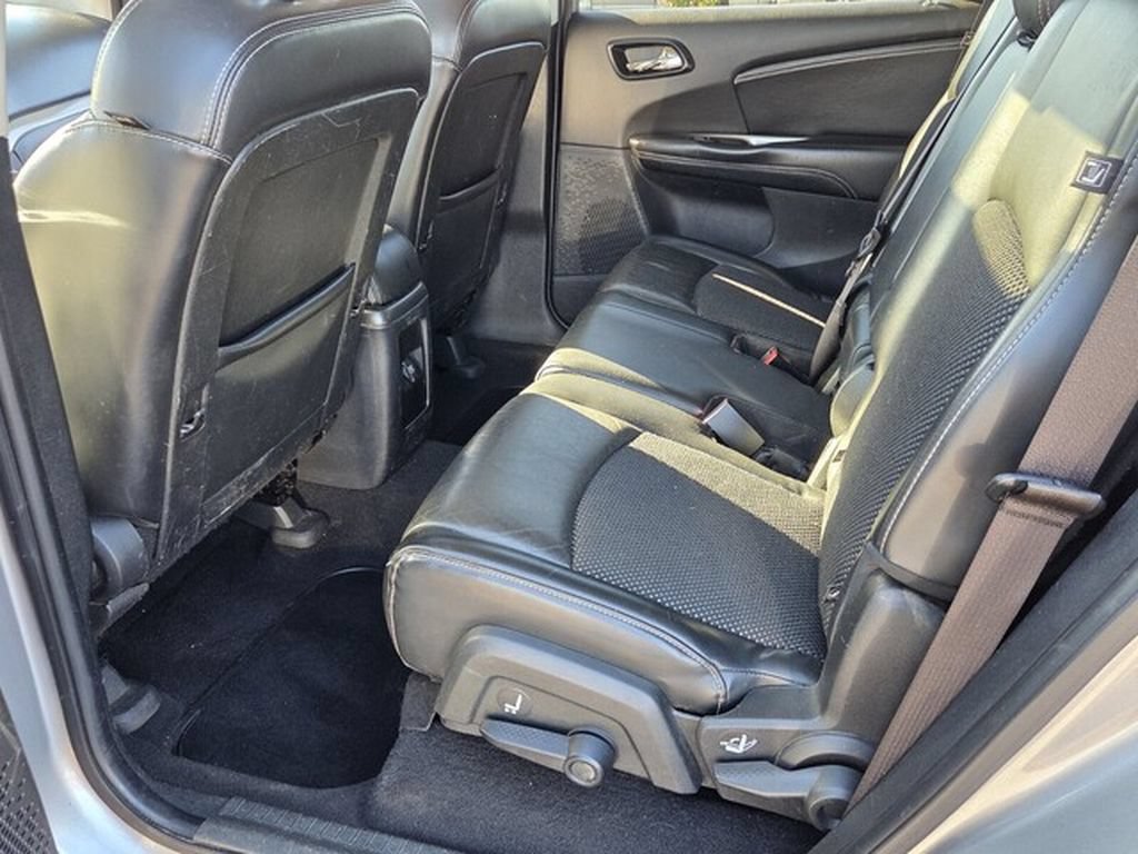 Used 2020 Dodge Journey Crossroad w/ Popular Equipment Group FWD image 4