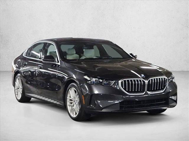 Certified 2024 BMW 540i xDrive w/ Premium Package AWD/4WD image 3