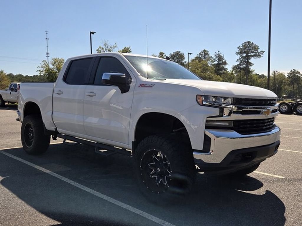 Used 2021 Chevrolet Silverado 1500 LT w/ All Star Edition Plus AWD/4WD image 3