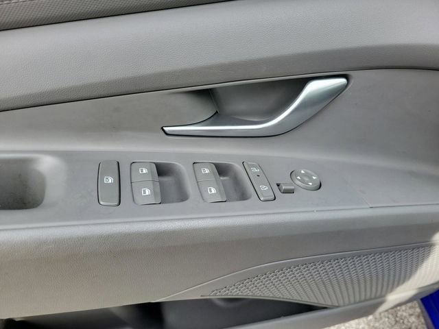 Used 2024 Hyundai Elantra SEL image 12