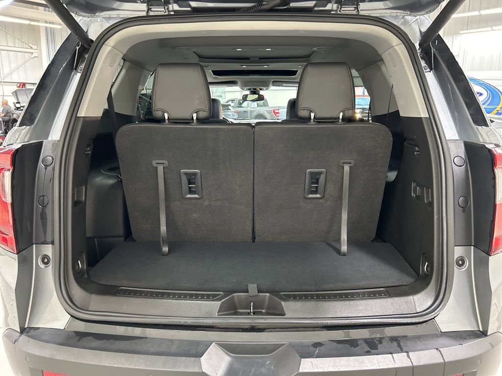 Used 2022 GMC Acadia AT4 w/ Trailering Package image 27