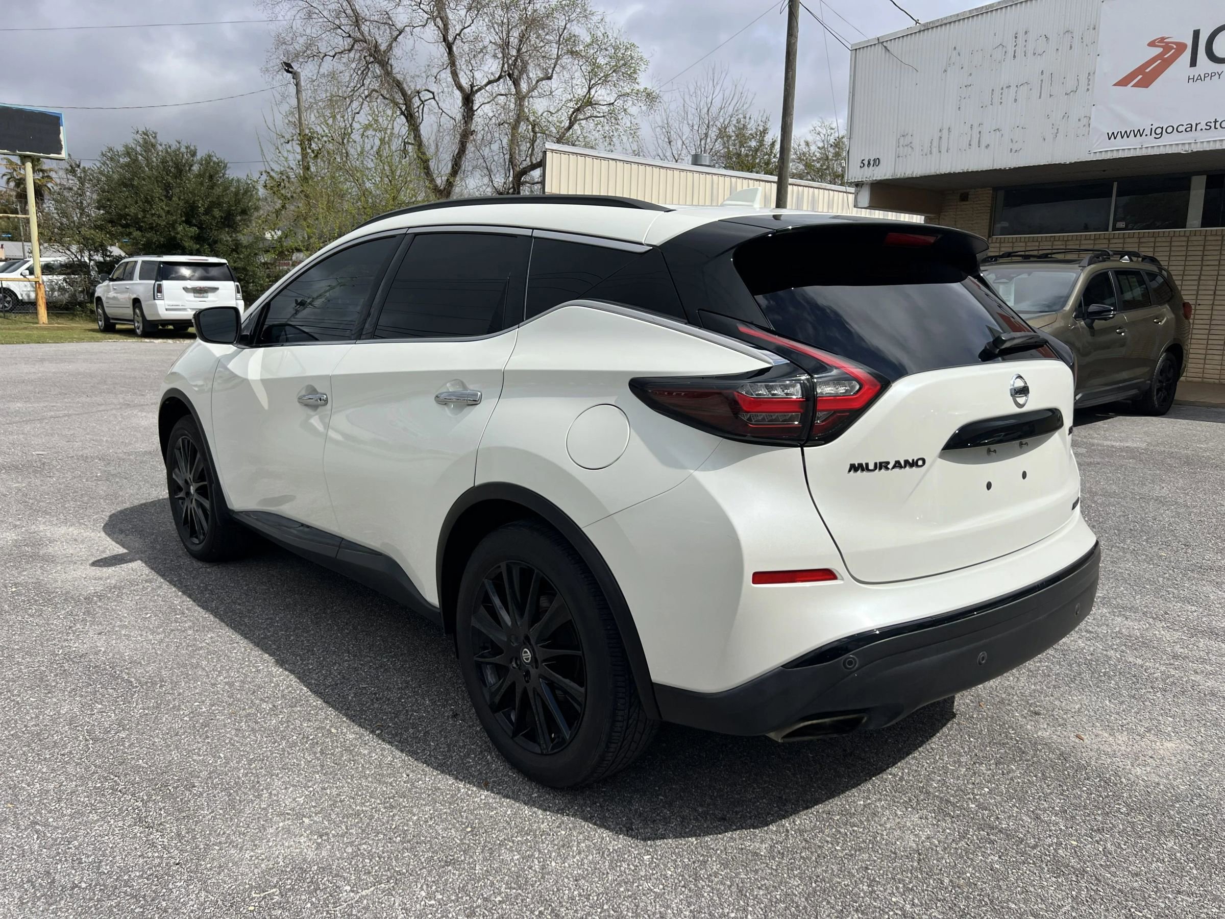 Used 2022 Nissan Murano SV w/ SV Midnight Edition Package FWD image 9