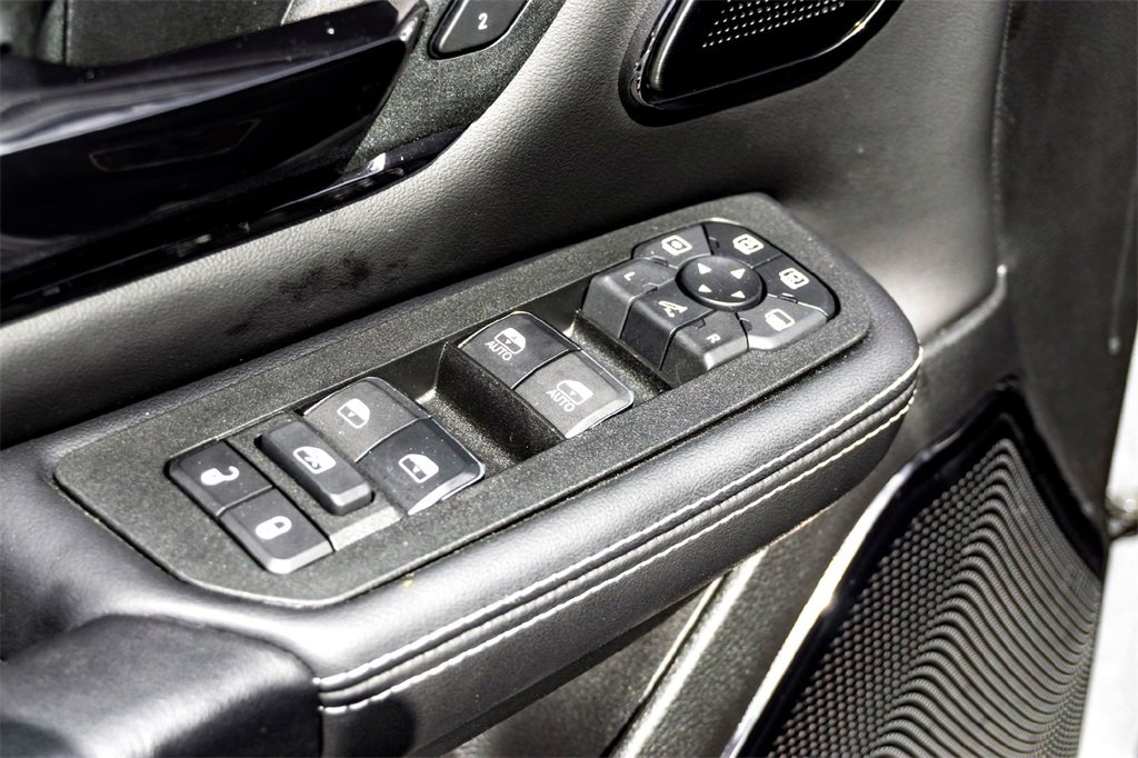 Used 2025 RAM 1500 Limited w/ Trailer Tow Group image 11