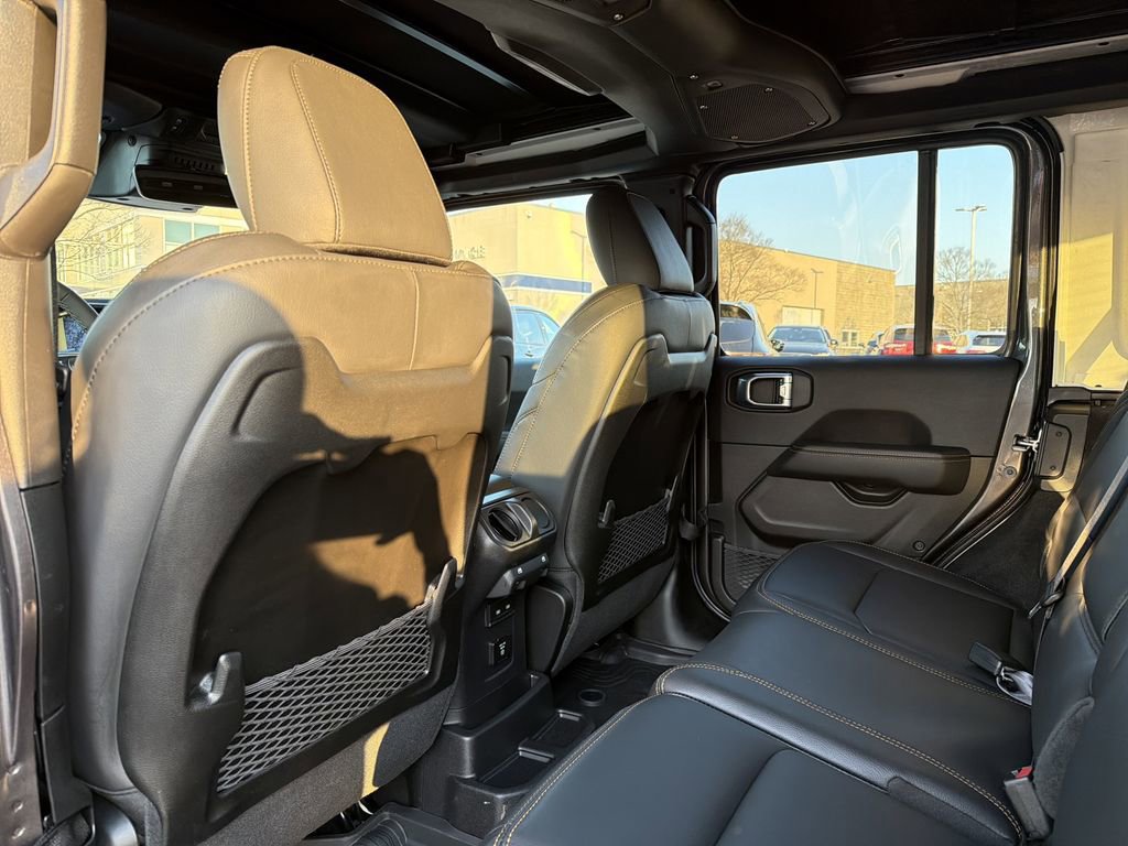 Used 2026 Jeep Wrangler Sahara image 13