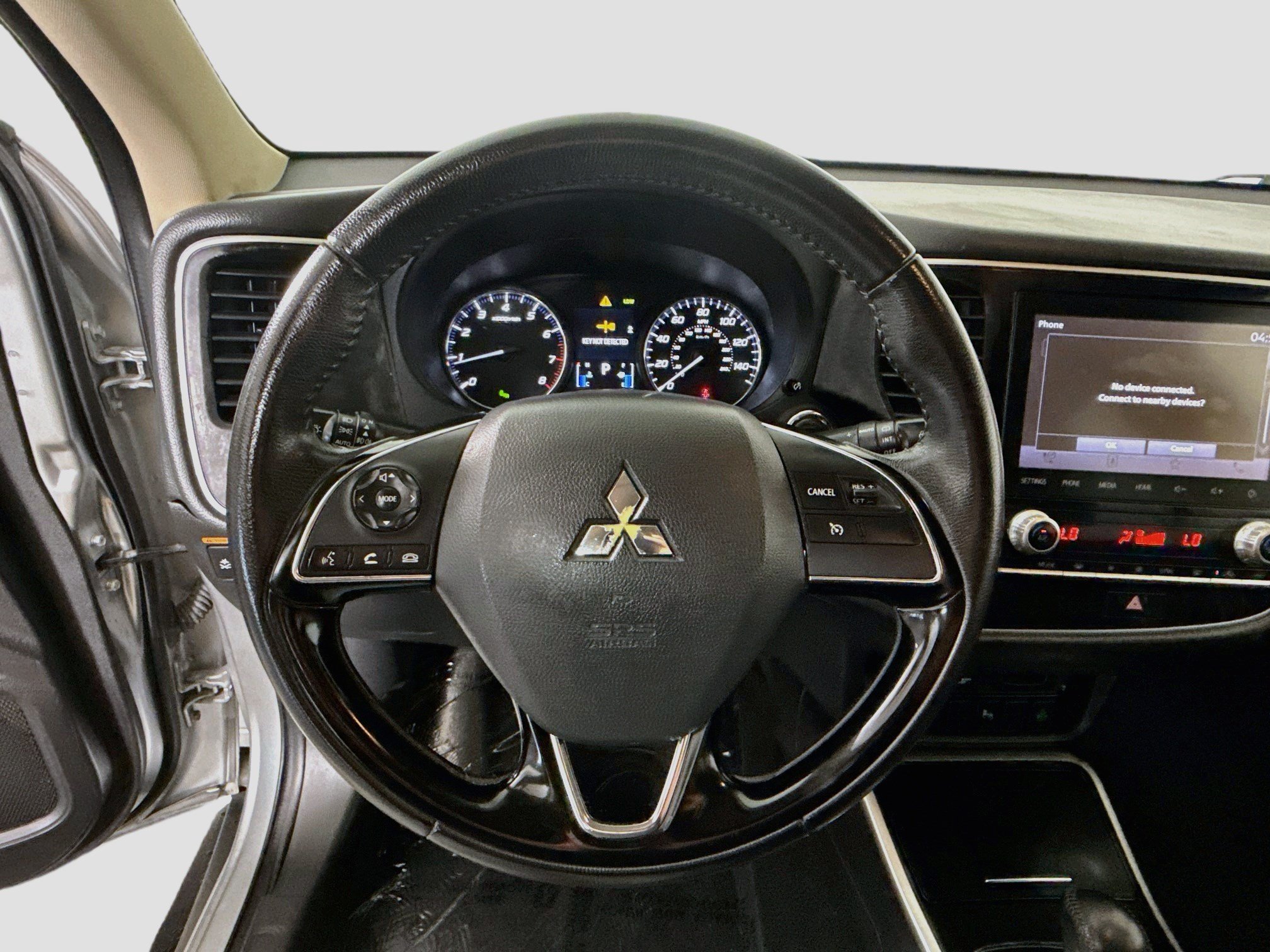 Used 2020 Mitsubishi Outlander LE FWD image 13
