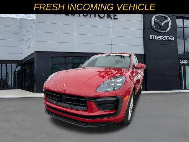 Used 2024 Porsche Macan image 6