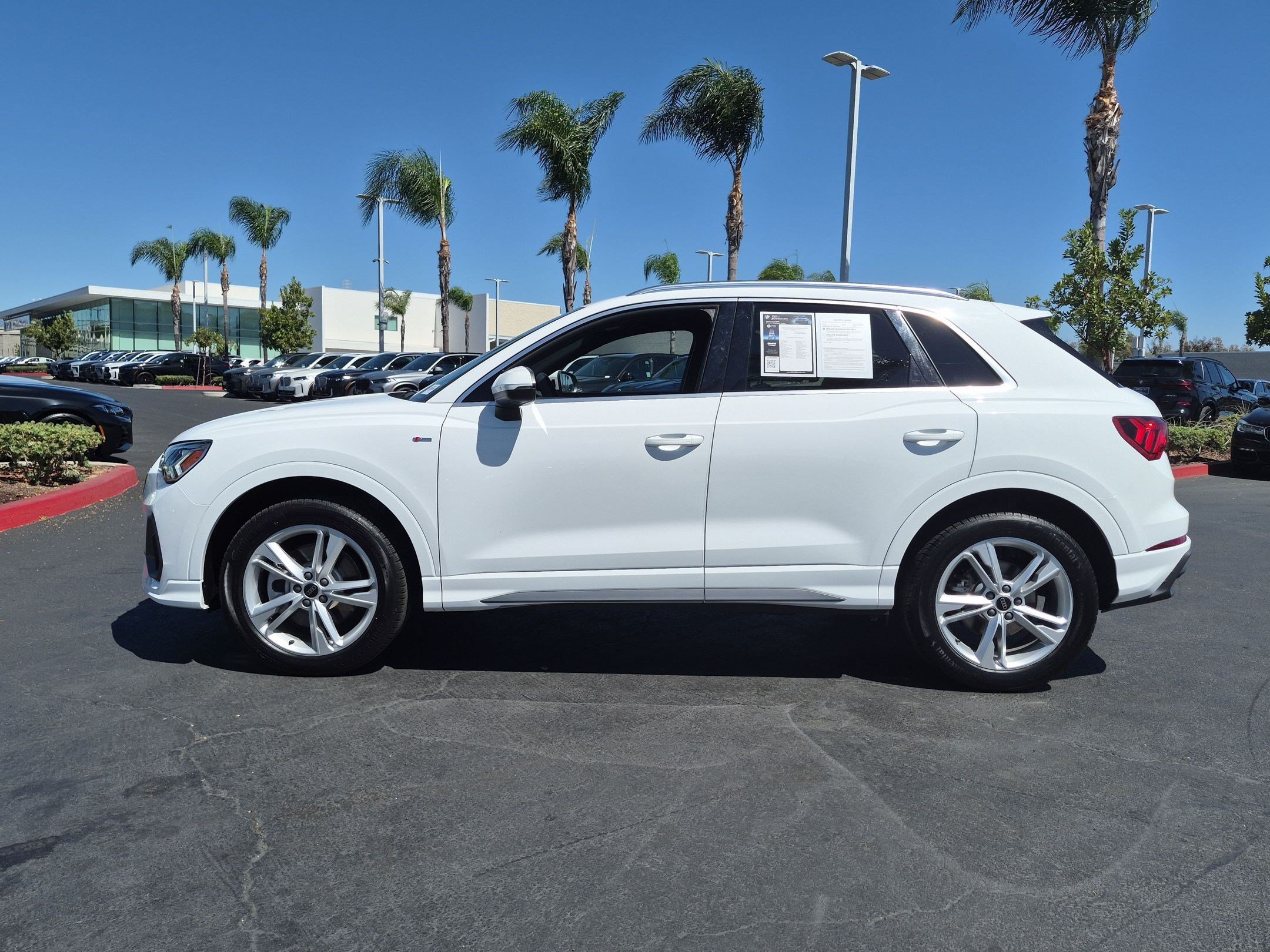Used 2024 Audi Q3 2.0T Premium Plus w/ Premium Plus Package AWD/4WD image 7