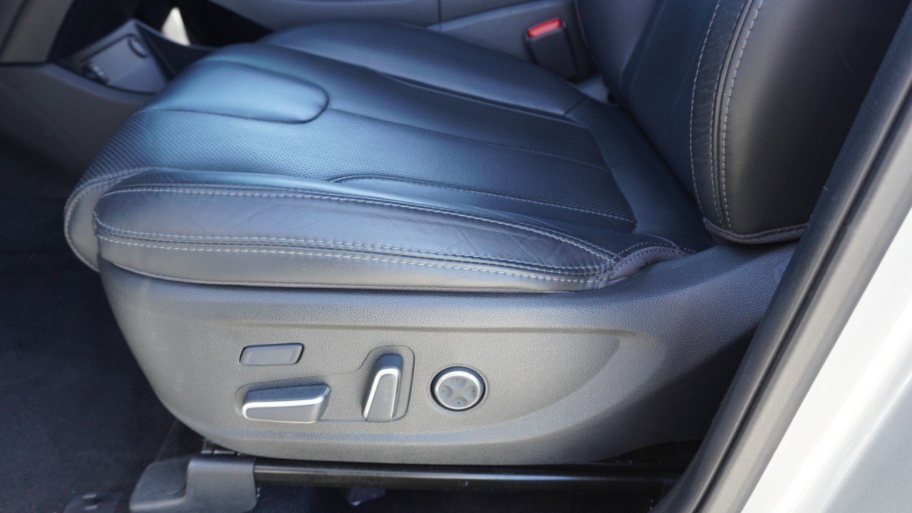 Used 2023 Hyundai Santa Fe Calligraphy image 22