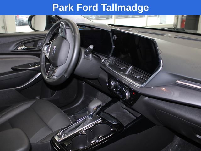 Used 2025 Chevrolet Trax ACTIV w/ Sunroof Package image 24