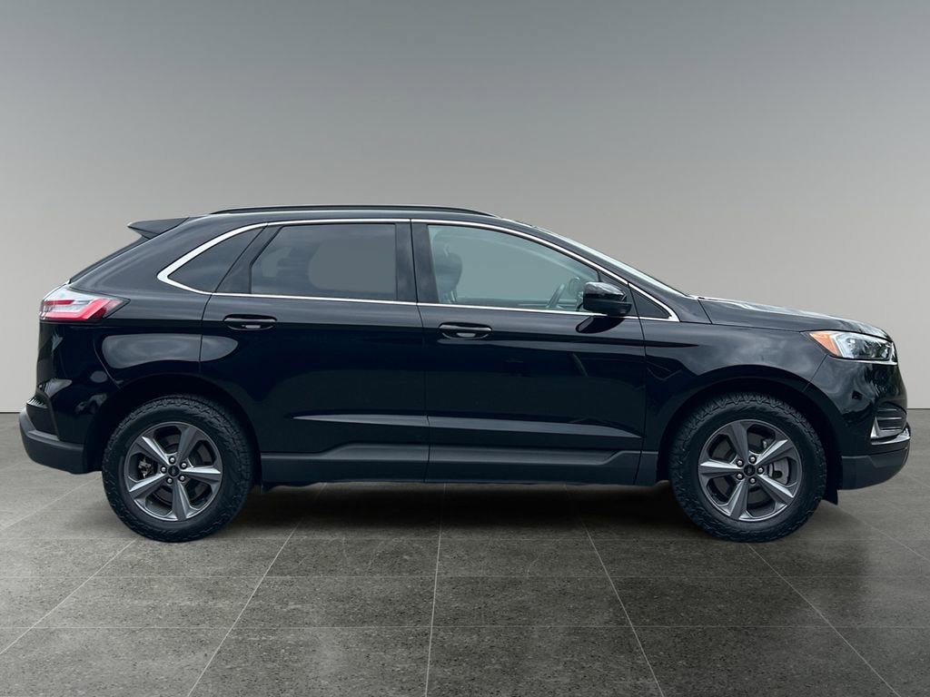 Used 2022 Ford Edge SEL w/ Sport Appearance Package AWD/4WD image 11