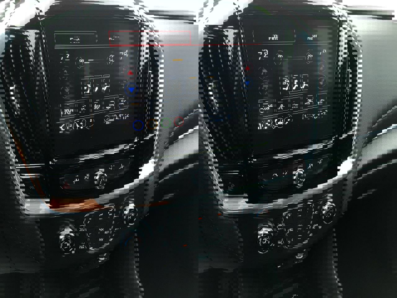 Used 2023 Chevrolet Traverse LT image 23