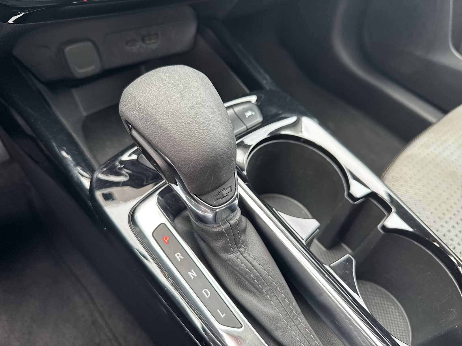 Certified 2025 Chevrolet Trax LT FWD image 18