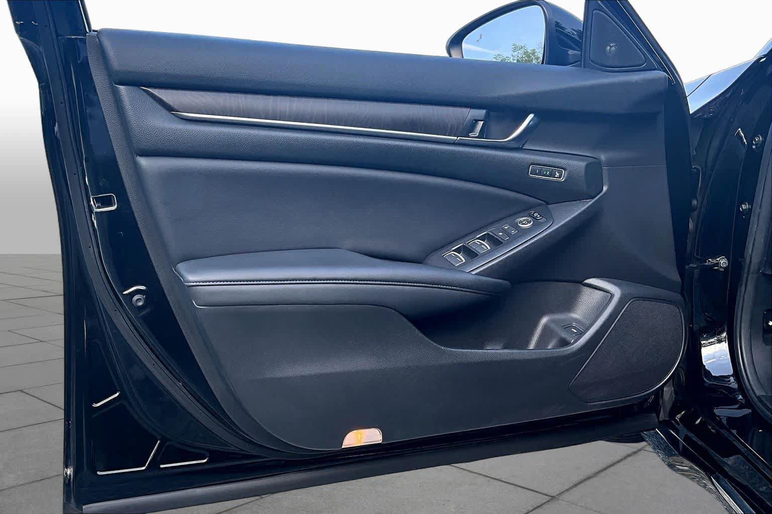 Used 2021 Honda Accord EX-L image 22