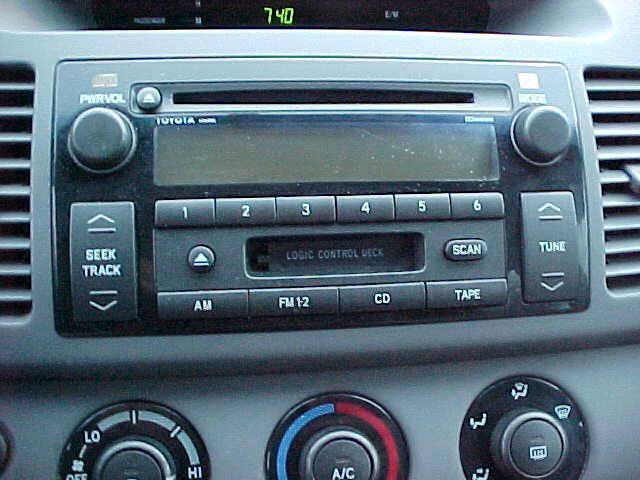 Used 2002 Toyota Camry LE w/ Pkg 2 FWD image 23