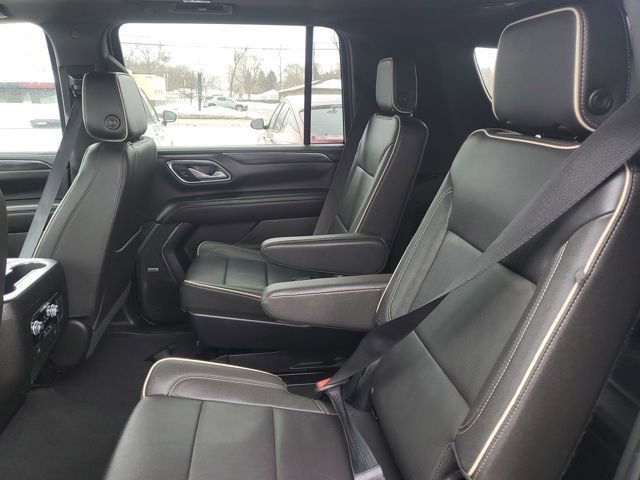 Used 2023 GMC Yukon XL SLT image 32