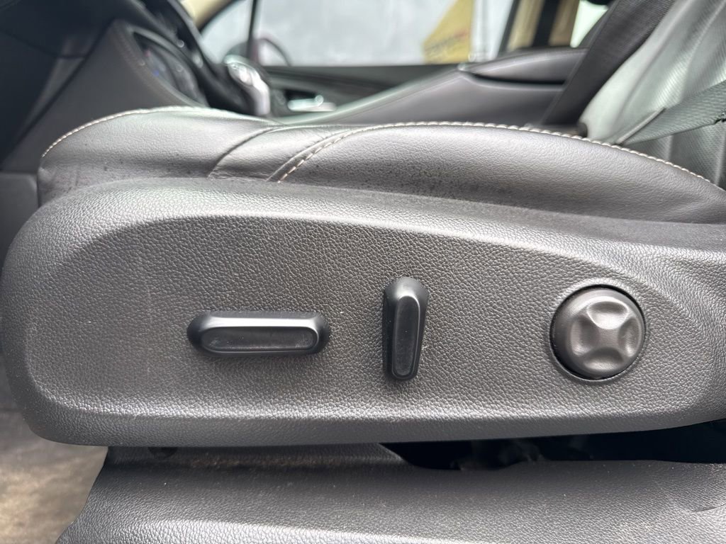 Used 2018 Buick Envision Premium image 11