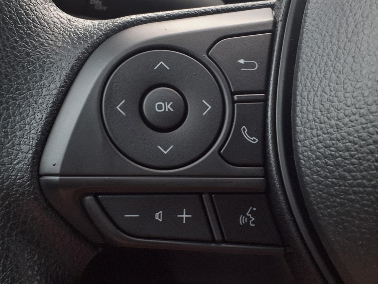 Used 2026 Toyota Corolla LE FWD image 24