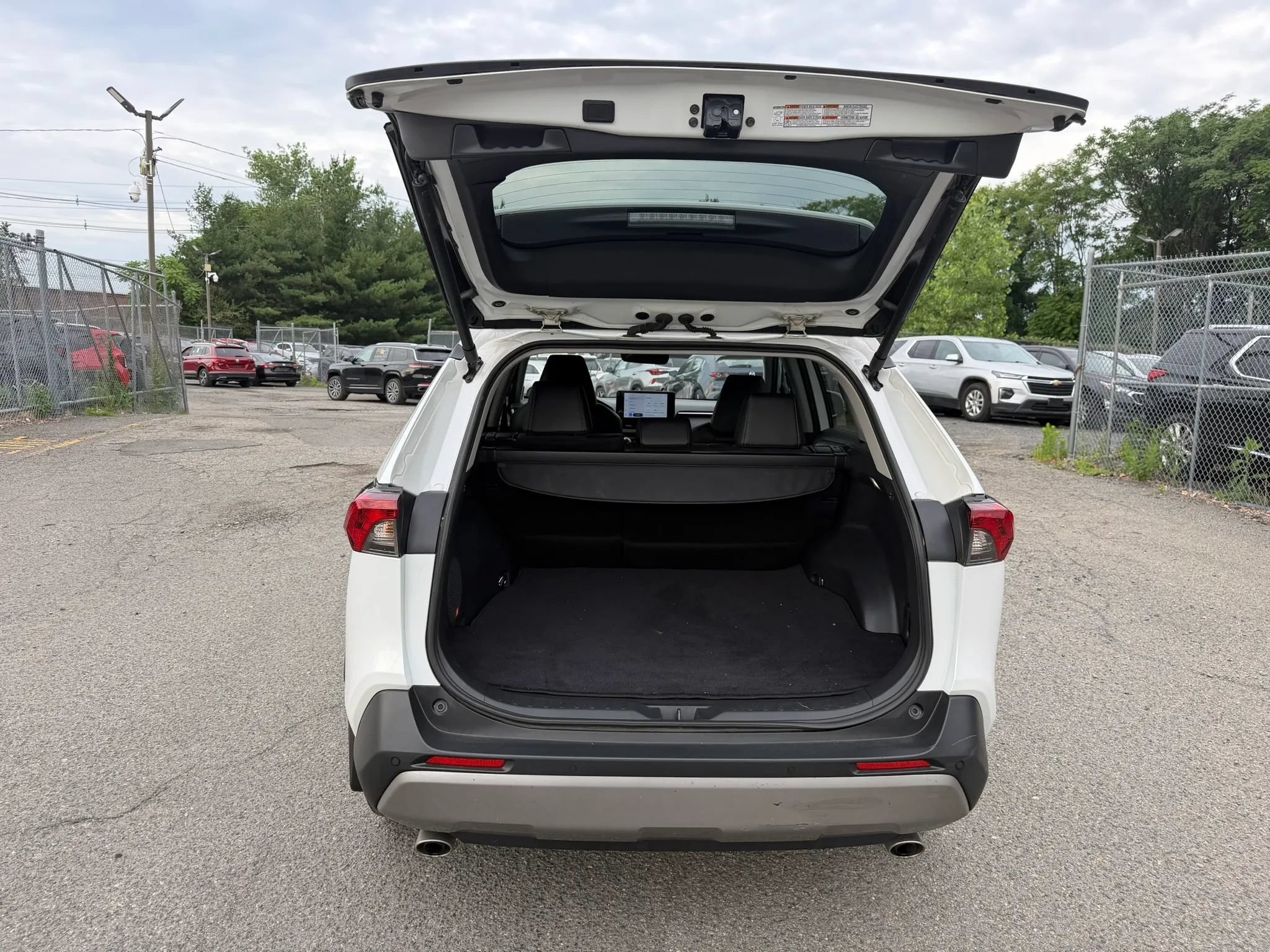Used 2024 Toyota RAV4 Limited w/ Weather Package AWD/4WD image 29