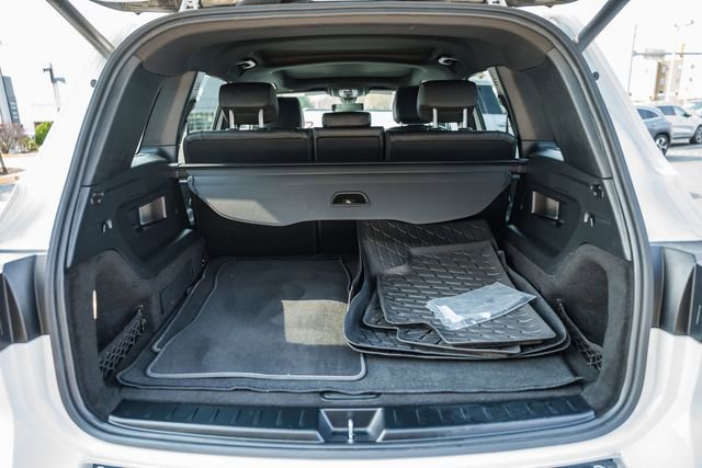 Used 2023 Mercedes-Benz GLB 250 4MATIC w/ Premium Package image 10