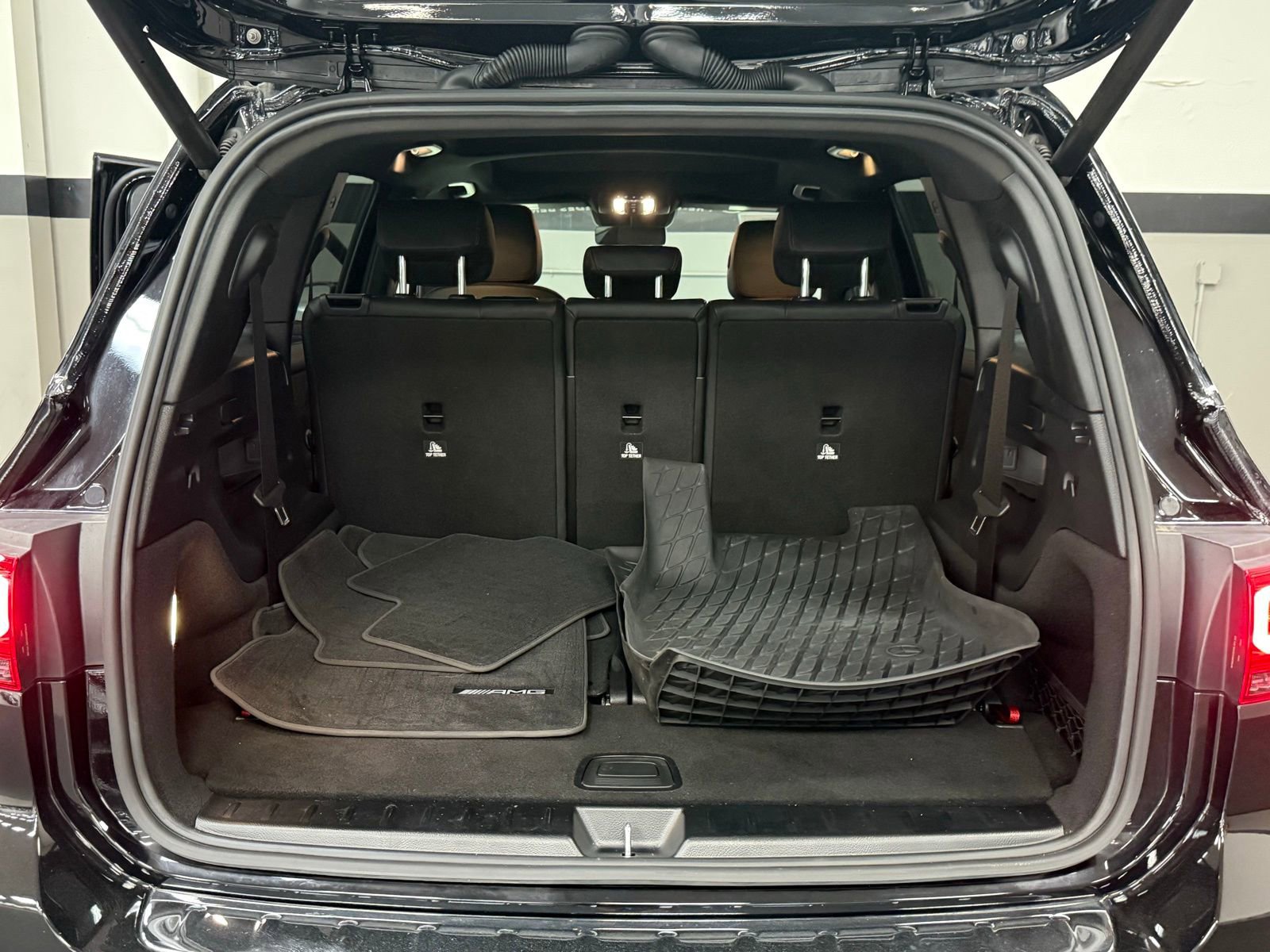 Used 2023 Mercedes-Benz GLB 250 4MATIC image 14