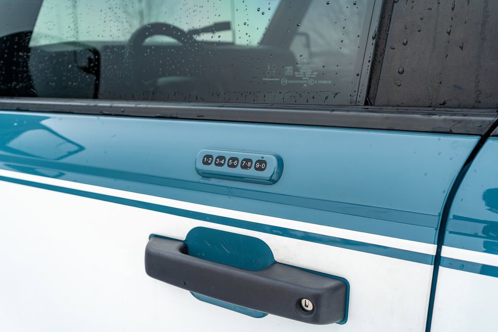 Used 2023 Ford Bronco Base image 16