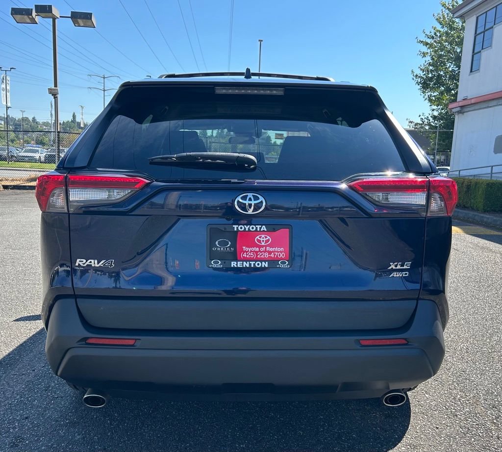 Certified 2021 Toyota RAV4 XLE w/ XLE Grade Weather Package AWD/4WD image 6