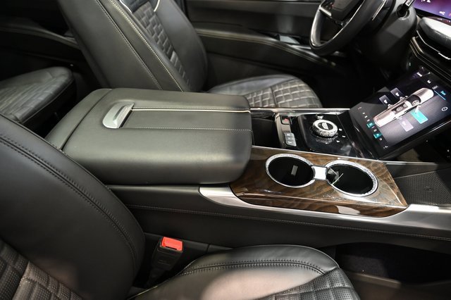 Used 2025 Cadillac Escalade ESV Sport Platinum w/ LPO, Floor Liner Package image 28