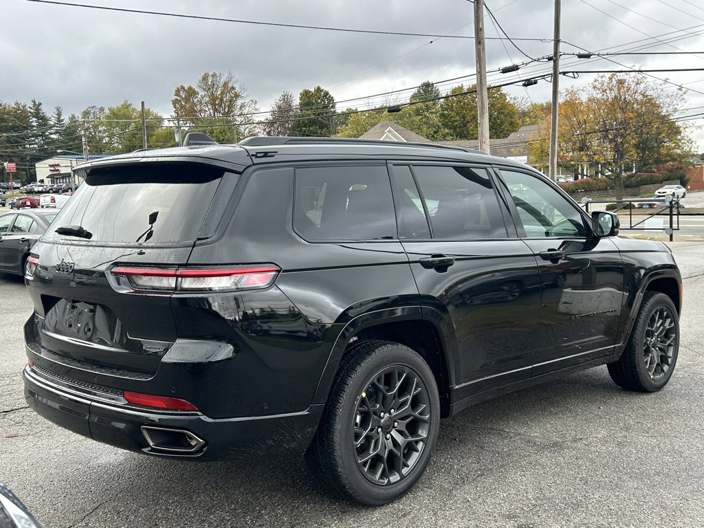 New 2025 Jeep Grand Cherokee L Summit w/ Obsidian Package image 6