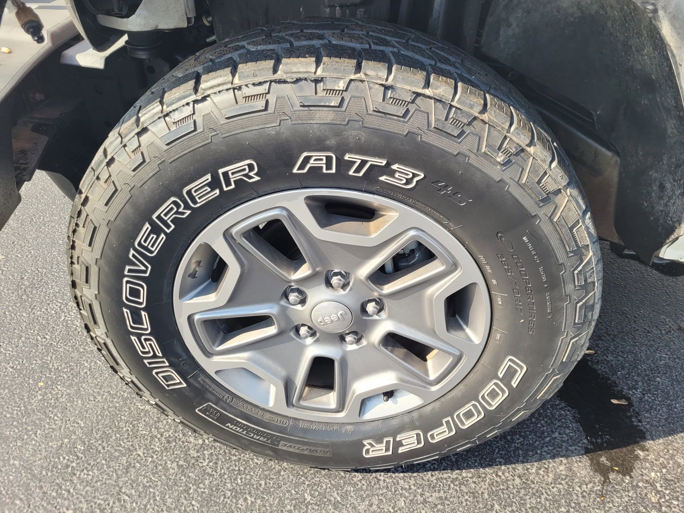 Used 2013 Jeep Wrangler Unlimited Sport image 8