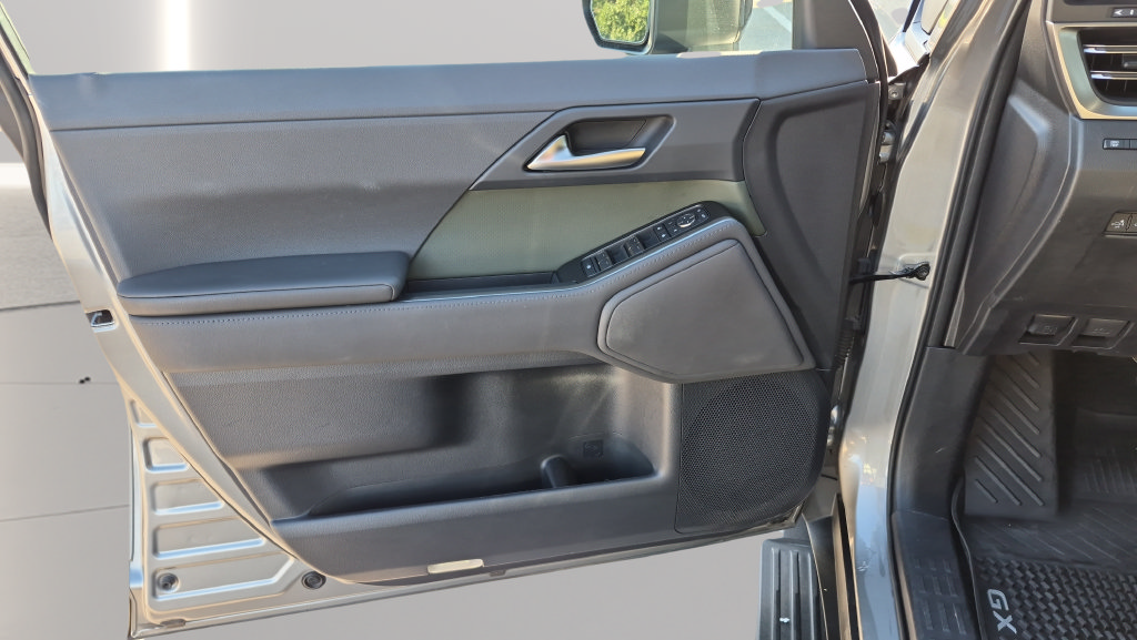 Used 2024 Lexus GX 550 AWD/4WD image 9