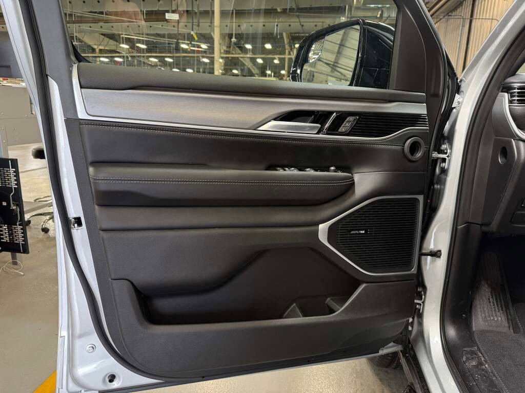 New 2026 Jeep Grand Wagoneer L Limited image 19