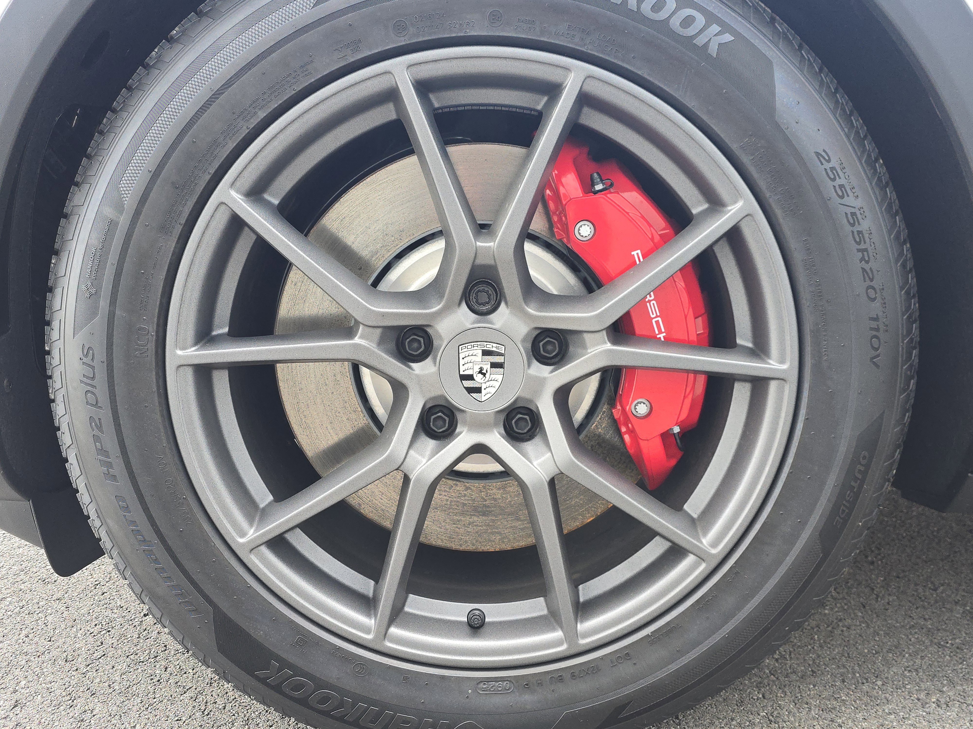 New 2026 Porsche Cayenne S image 30