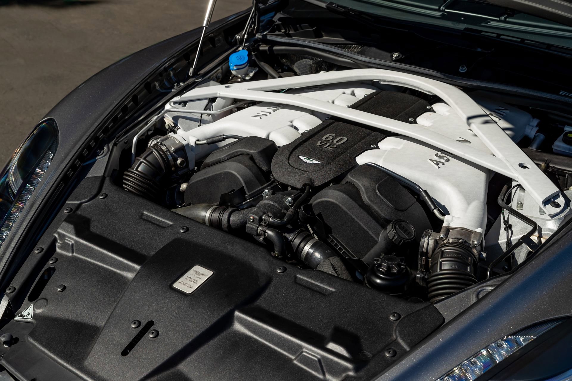 Used 2015 Aston Martin Rapide S RWD image 11
