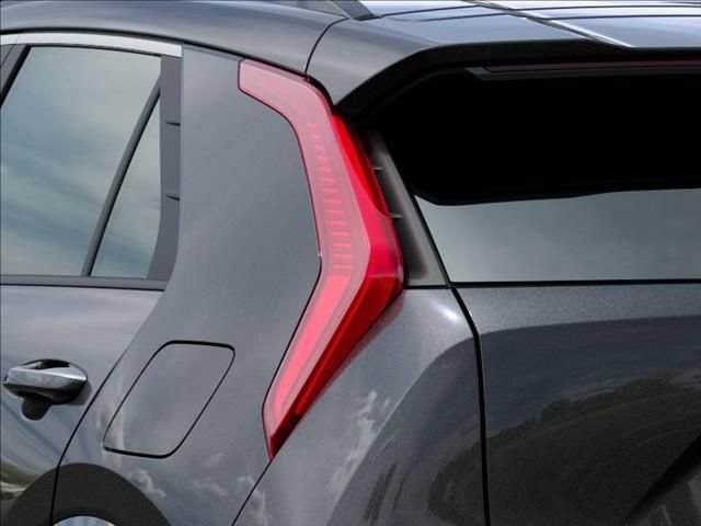 New 2026 Kia Niro SX Touring FWD image 11