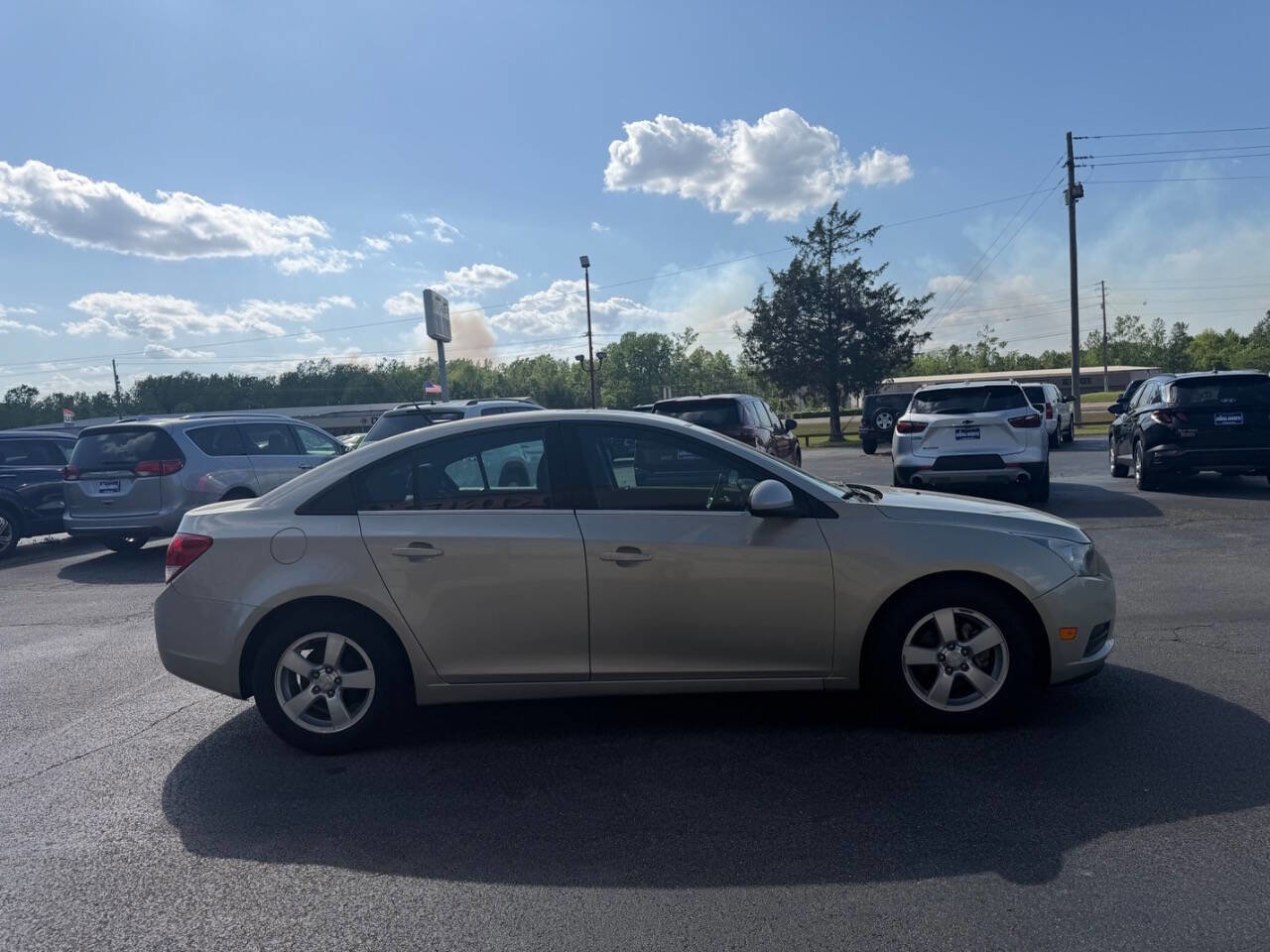 Used 2014 Chevrolet Cruze LT w/ All-Star Edition FWD image 5